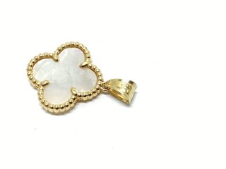 colgante oro 18k con coral