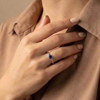 anillo oro 18k con piedra con circonita