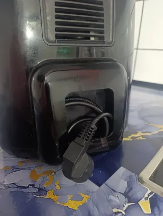 Freidora de aire negra