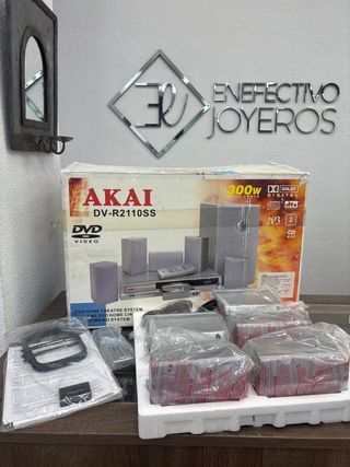 Conjunto Home Cinema Akai DV-R2110SS