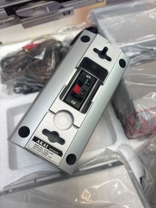 Conjunto Home Cinema Akai DV-R2110SS