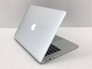 portatil apple apple macbook air core i5 1.6 13 (2015) (a1466)