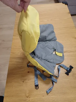 Cojín protector trona IKEA y arnés de sujecion