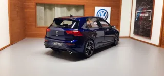 Maqueta Coche Escala 1:18