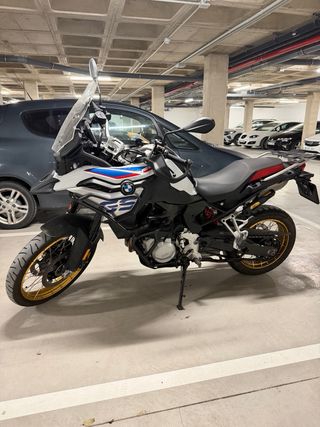 BMW F850 GS, 95CV, Blanco Rally.