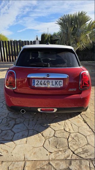 Mini Cooper 5 Puertas 2020 – 30.500 km, rojo, tech