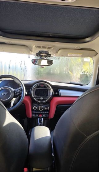 Mini Cooper 5 Puertas 2020 – 30.500 km, rojo, tech