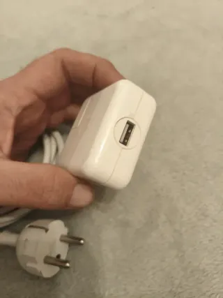 Pack Apple: Cargador USB + Cable alargador