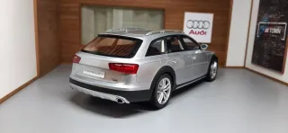 Maqueta Coche Escala 1:18