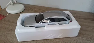 Maqueta Coche Escala 1:18