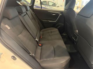 TOYOTA Rav4 2.5l PLUG-IN 300PH (e-CVT) Advance