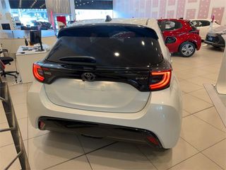 TOYOTA Yaris 1.5 120H Style