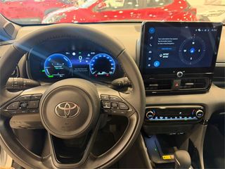 TOYOTA Yaris 1.5 120H Style