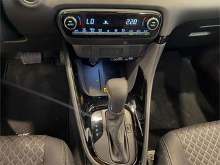 TOYOTA Yaris 1.5 120H Style