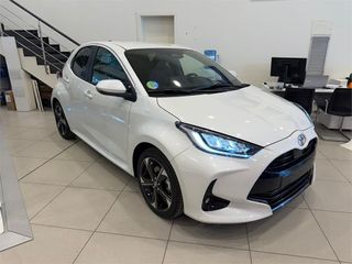 TOYOTA Yaris 1.5 120H Style