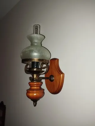 Apliques rústicos madera y lámpara