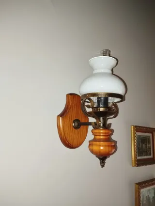 Apliques rústicos madera y lámpara