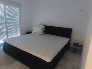 Literas de madera blancas