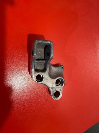 Soporte Estribera Trasera Izquierda Triumph Legend