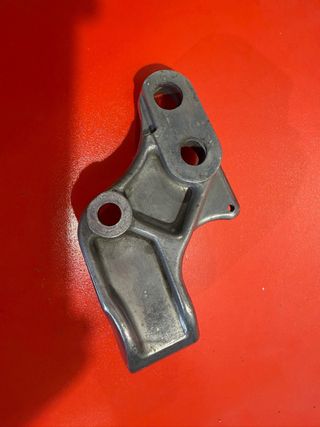 Soporte Estribera Trasera Izquierda Triumph Legend