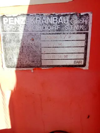 Grúa autocargante Penz