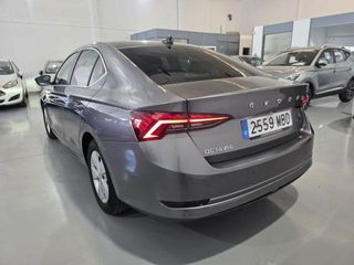 SKODA Octavia Ambition 1.5 TSI G-TEC 96 kW (130 CV) DSG