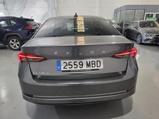 SKODA Octavia Ambition 1.5 TSI G-TEC 96 kW (130 CV) DSG