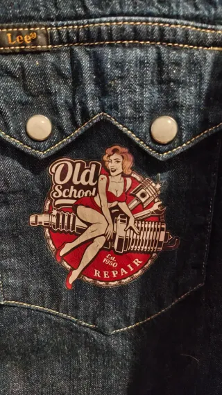 Camisa vaquera Lee Talla S con parches