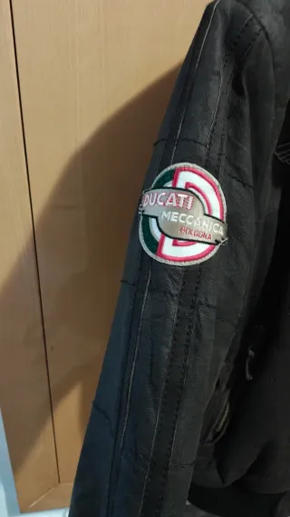 Chaqueta Cuero Marrón Ducati con Parches