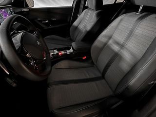 Peugeot 2008 1.5 BlueHDI 130CV Allure  Pack EAT8