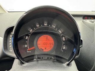 Toyota Aygo 1.0 70 x-play