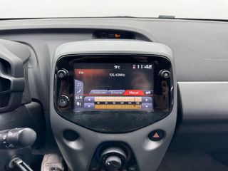 Toyota Aygo 1.0 70 x-play