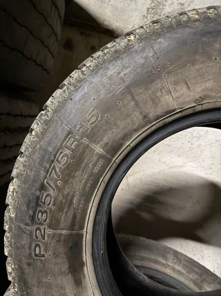 2 Neumáticos 4x4 235/75R15 Mixtos
