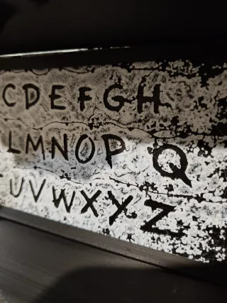 Espositore Stranger Things Kinder Joy