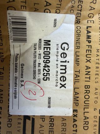 Piloto trasero derecho Mercedes W123