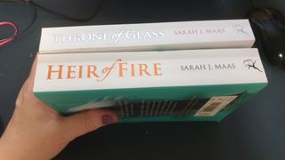 Throne of Glass, Heir of Fire