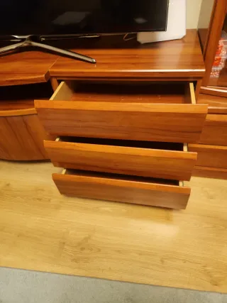 Mueble de salón modular madera.