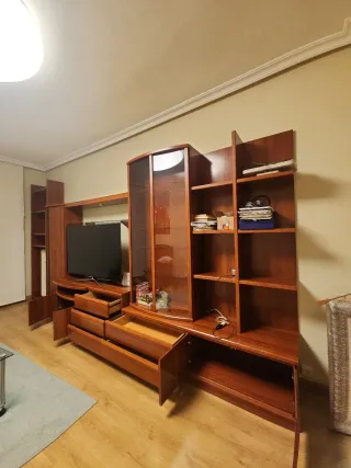 Mueble de salón modular madera.