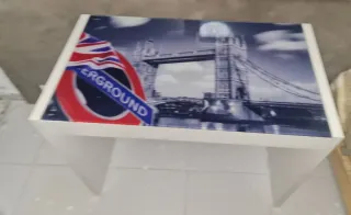 Escritorio de cristal y madera