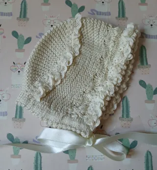 Capota y patucos bebé hechos a mano