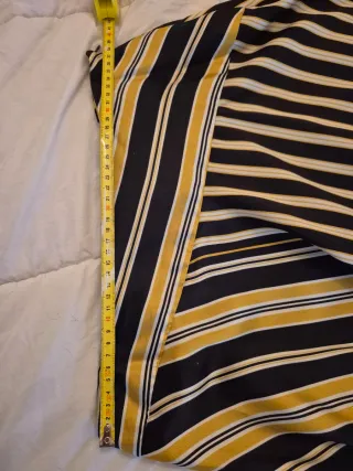 Falda Stradivarius T40 Rayas Negro/Amarillo