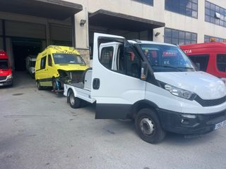 Servicios de grua para fuegonetas y carrozados