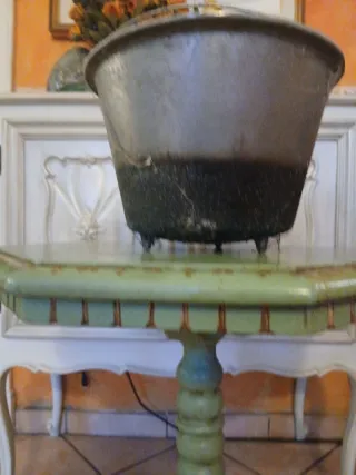 Pentola paiolo antico in metallo