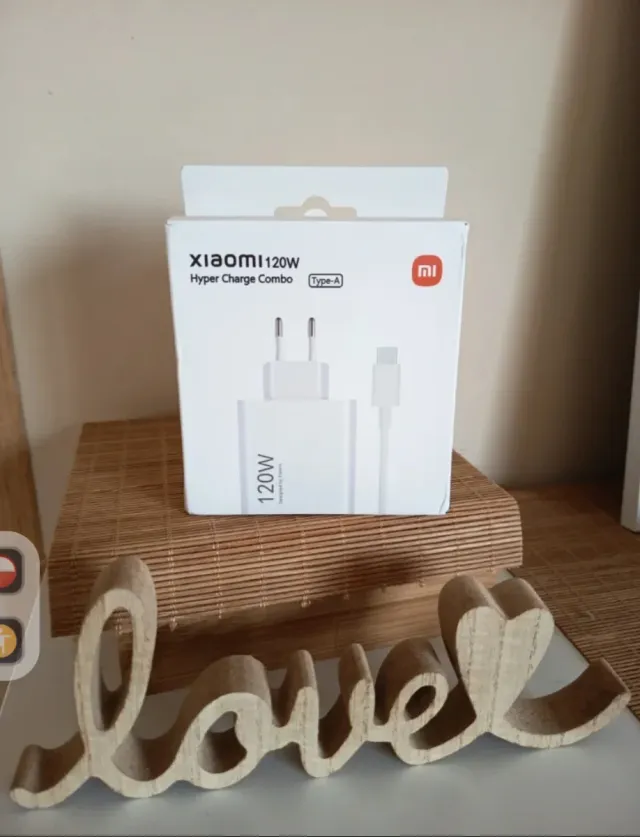 Cargador tlf Xiaomi 120W.