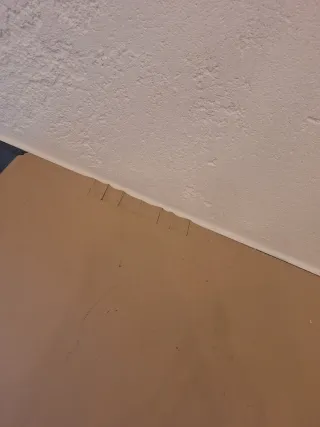 Mueble antiguo madera beige y dorado