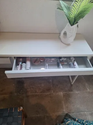 Tocador/Escritorio Blanco y Madera