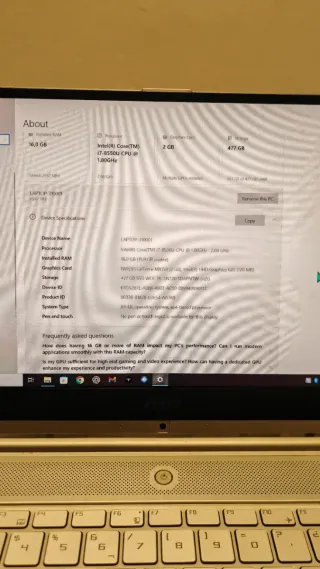 Portátil MSI Prestige 14 Playa Inox. Muy ligero.