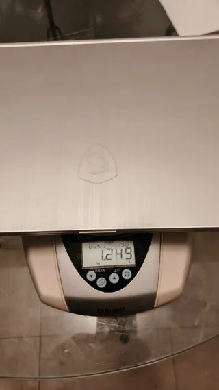 Portátil MSI Prestige 14 Playa Inox. Muy ligero.