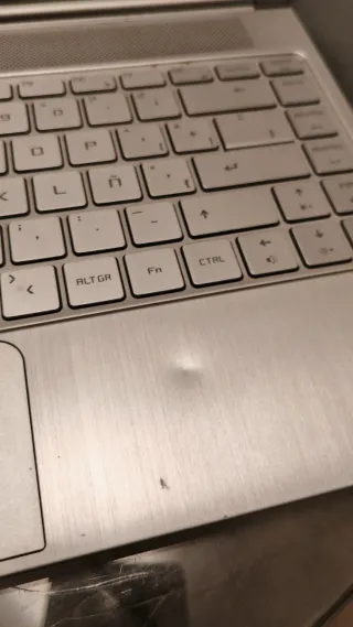 Portátil MSI Prestige 14 Playa Inox. Muy ligero.