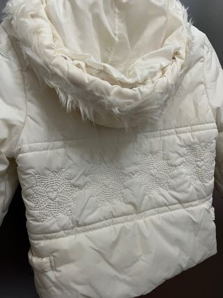 Piumino bambina imbottito color panna